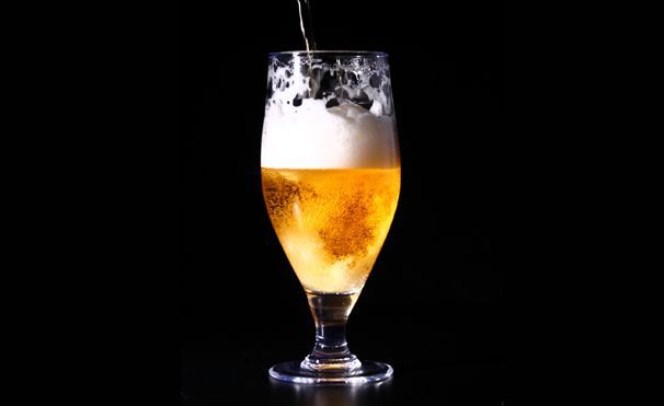 Trucos publicitarios de comida: Espuma de cerveza con jabón